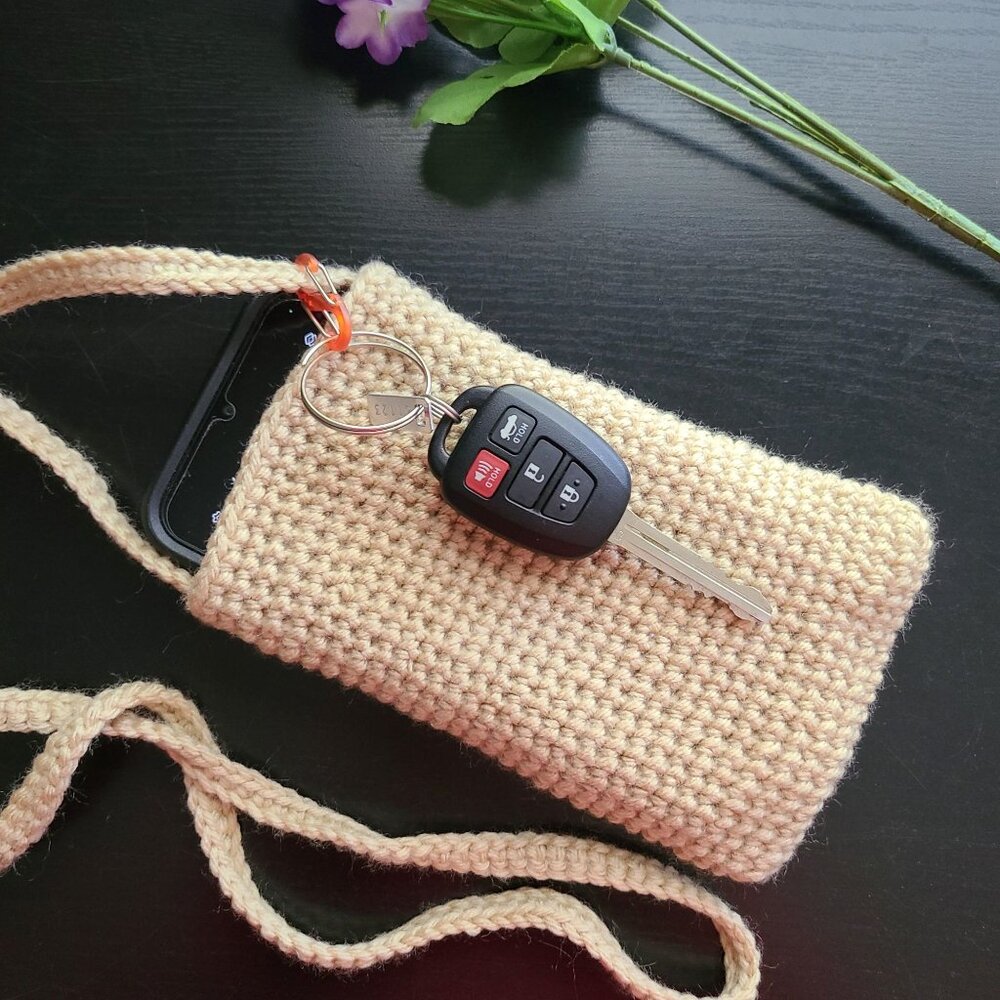 Handmade Hand Crochet Cell Phone Case Holder Crossbody Bag, New
